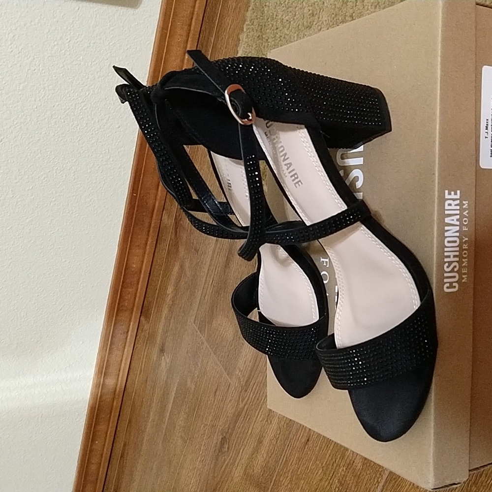 Cushionaire Dressy Heels